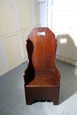 Sale Pamono 19th Century American Pine Childs Country Chair, 1880s