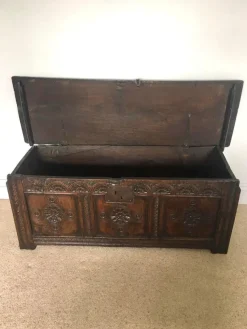 Clearance Pamono 18th Century Antique Carved Oak Coffer