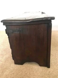 Clearance Pamono 18th Century Antique Carved Oak Coffer
