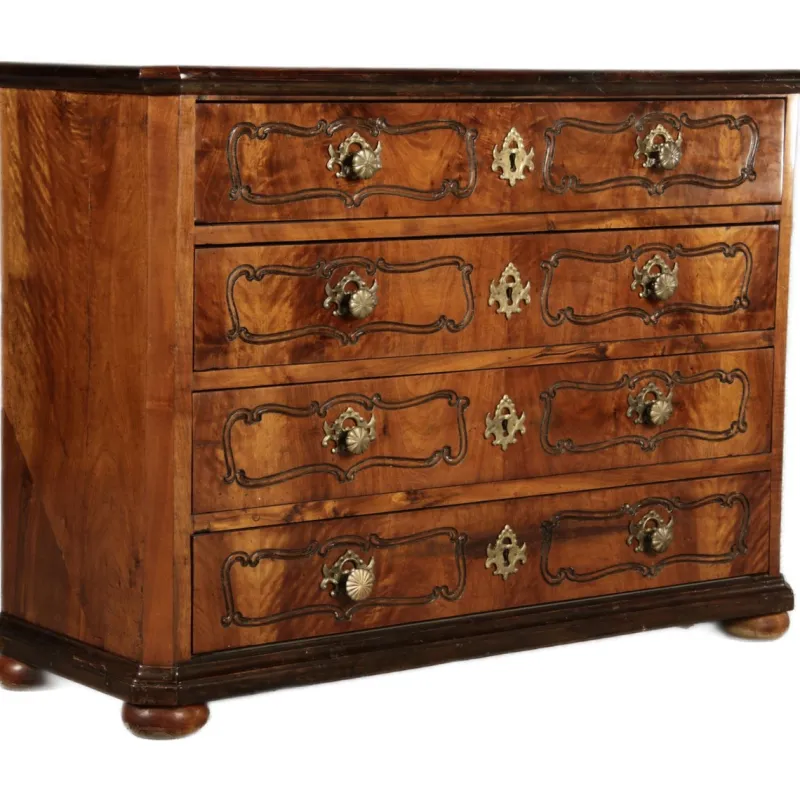 Pamono 18th Century Baroque Chest of Drawers in Walnut, 1750s> Dressers, Commodes & Chests