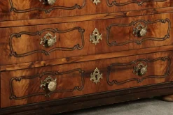 Pamono 18th Century Baroque Chest of Drawers in Walnut, 1750s><noscript><img width=