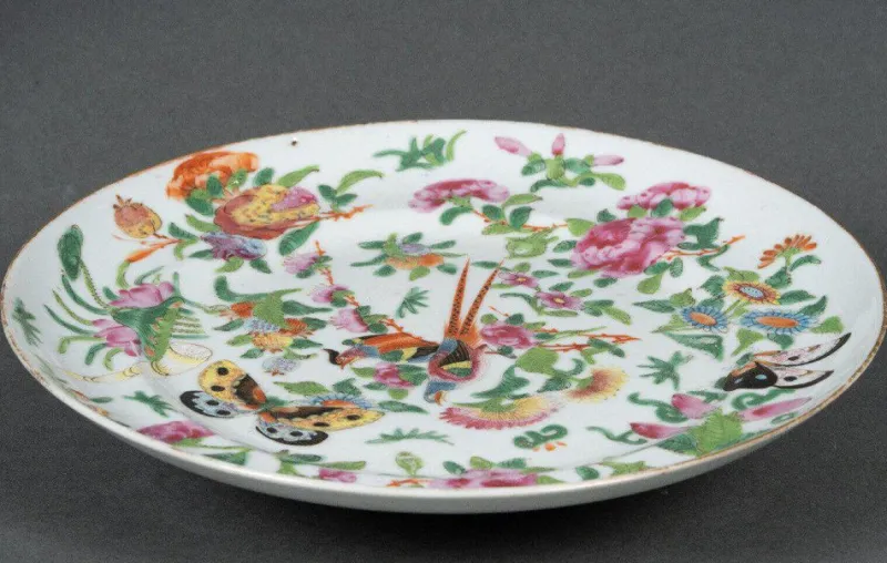 New Pamono 19th Century Canton Porcelain Plate with Floral and Butterfly Decor