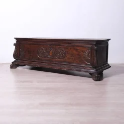 Hot Pamono 17th Century Carved Walnut Chest, Italy, 1890s