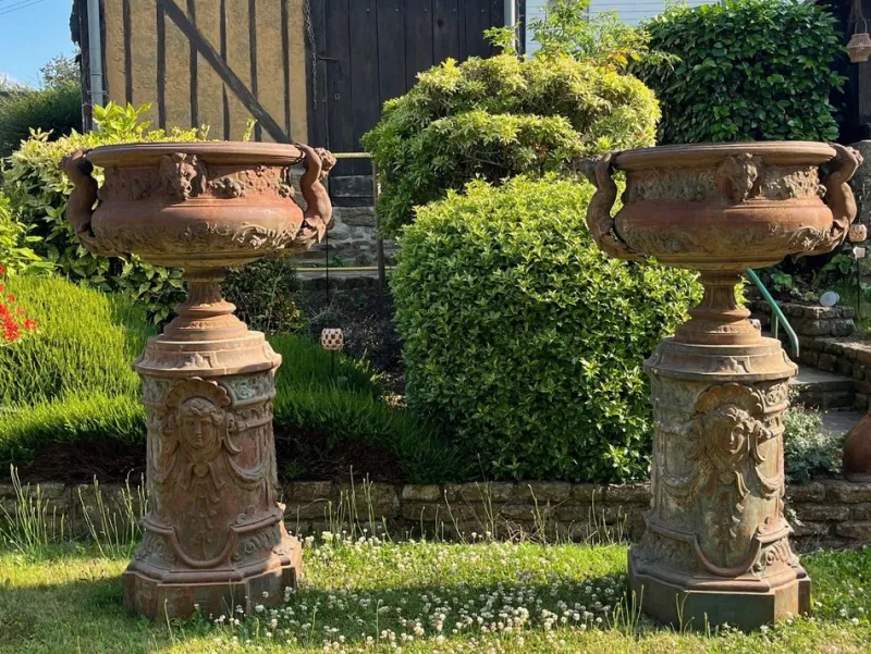 Discount Pamono 19th Century Cast Iron Chateau Vases, Set of 2