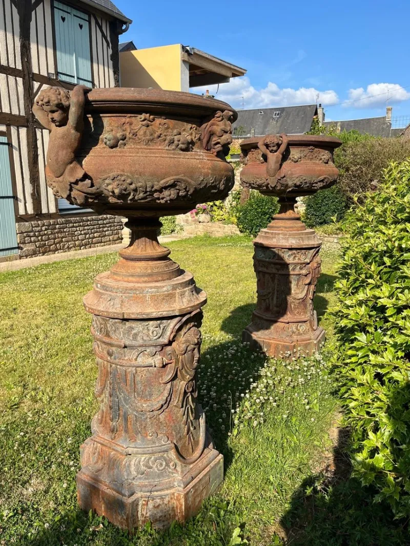 Discount Pamono 19th Century Cast Iron Chateau Vases, Set of 2