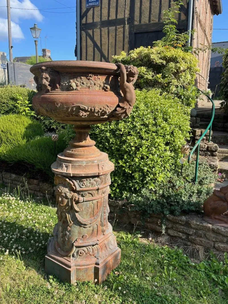 Discount Pamono 19th Century Cast Iron Chateau Vases, Set of 2
