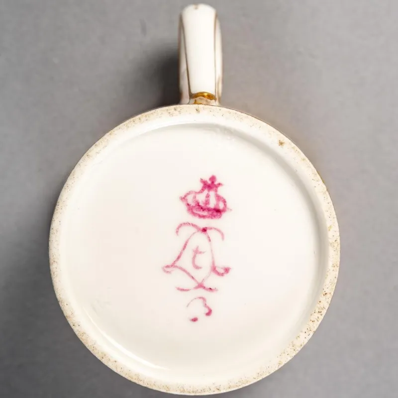 Pamono 18th Century Coffee Cup in Porcelain of Sevres> Coffee & Tea Service