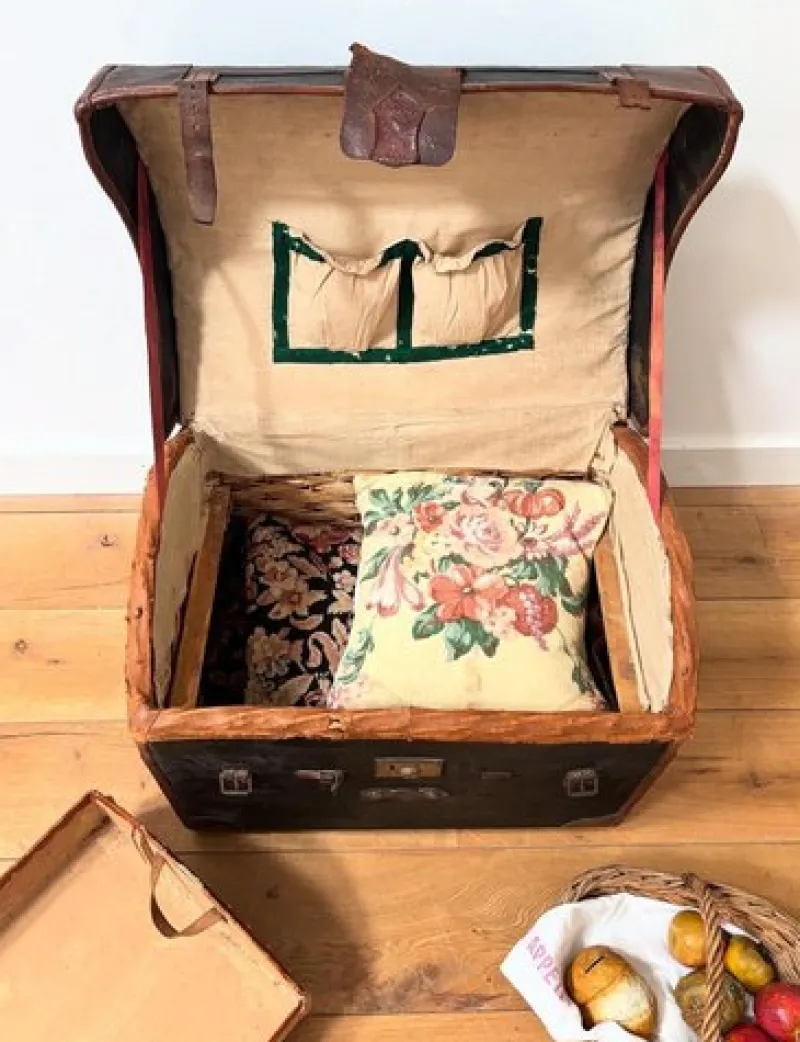 Pamono 19th Century Domed Travel Trunk> Trunks Crates & Baskets