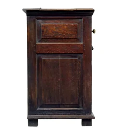 Pamono 18th Century English Carved Oak Dresser, 1720s><noscript><img width=