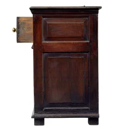 Pamono 18th Century English Carved Oak Dresser, 1720s><noscript><img width=