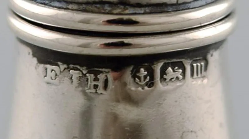 Pamono 19th Century English Silver Pepper Shaker> Salt & Pepper Shakers