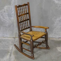 Pamono 18th Century English Spindle Back Rocker