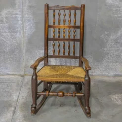 Pamono 18th Century English Spindle Back Rocker