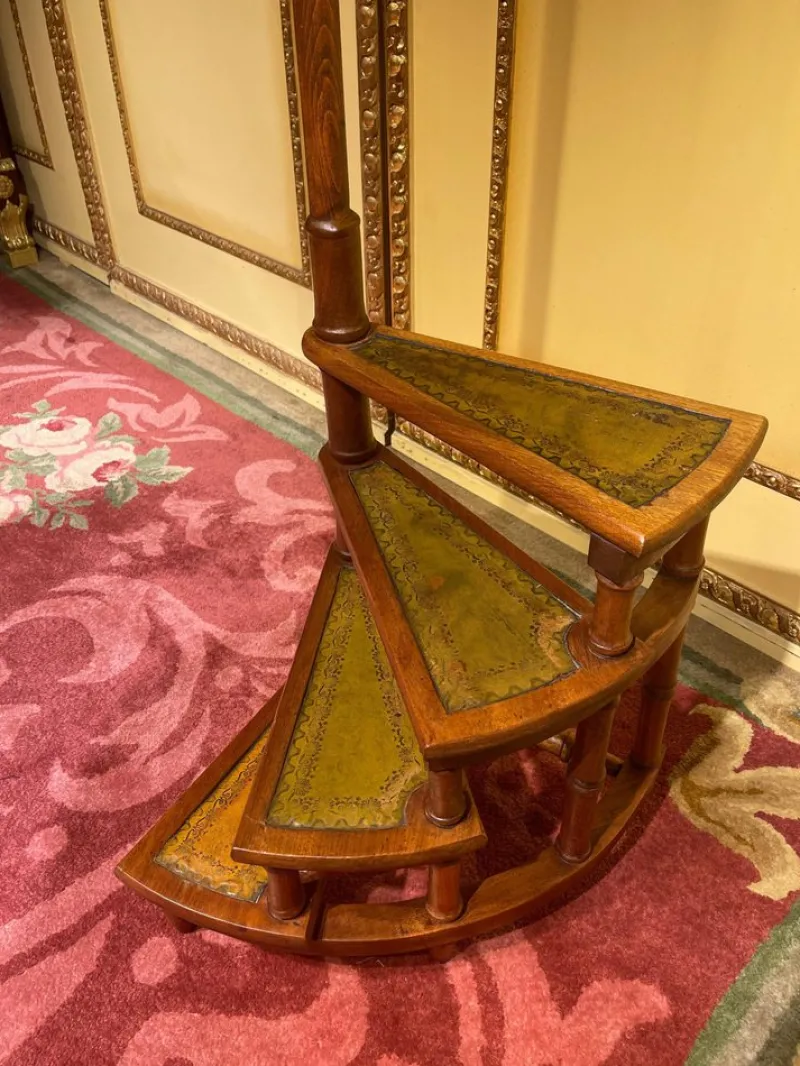 Pamono 20th Century English Victorian Leather Library Steps or Stepladder> Architectural Elements