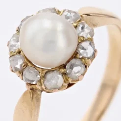 Pamono 19th Century Fine Pearl Diamonds 18 Karat Yellow Gold Daisy Ring><noscript><img width=