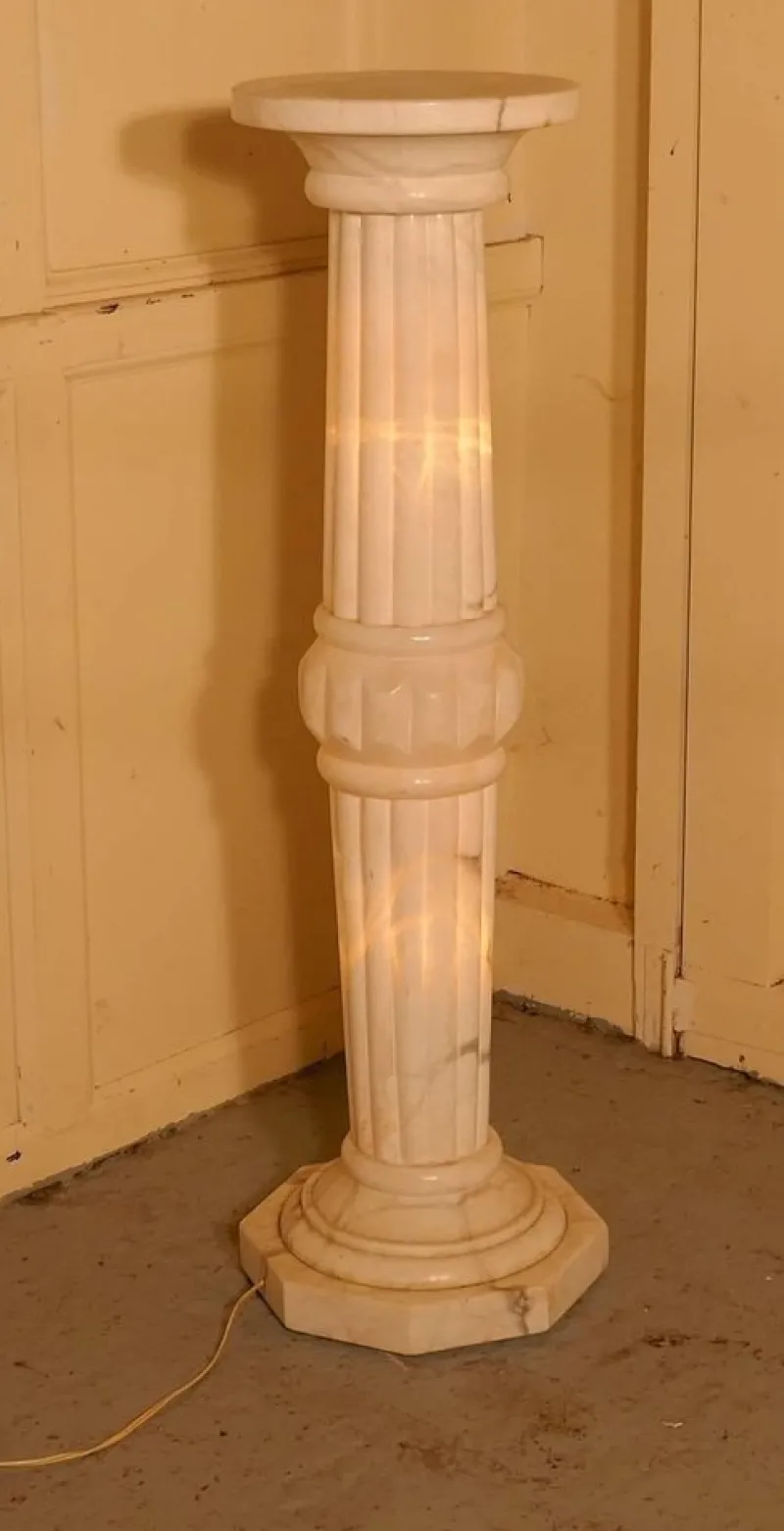 Pamono 19th Century French Marble Illuminated White Marble Torchere Column, 1890s