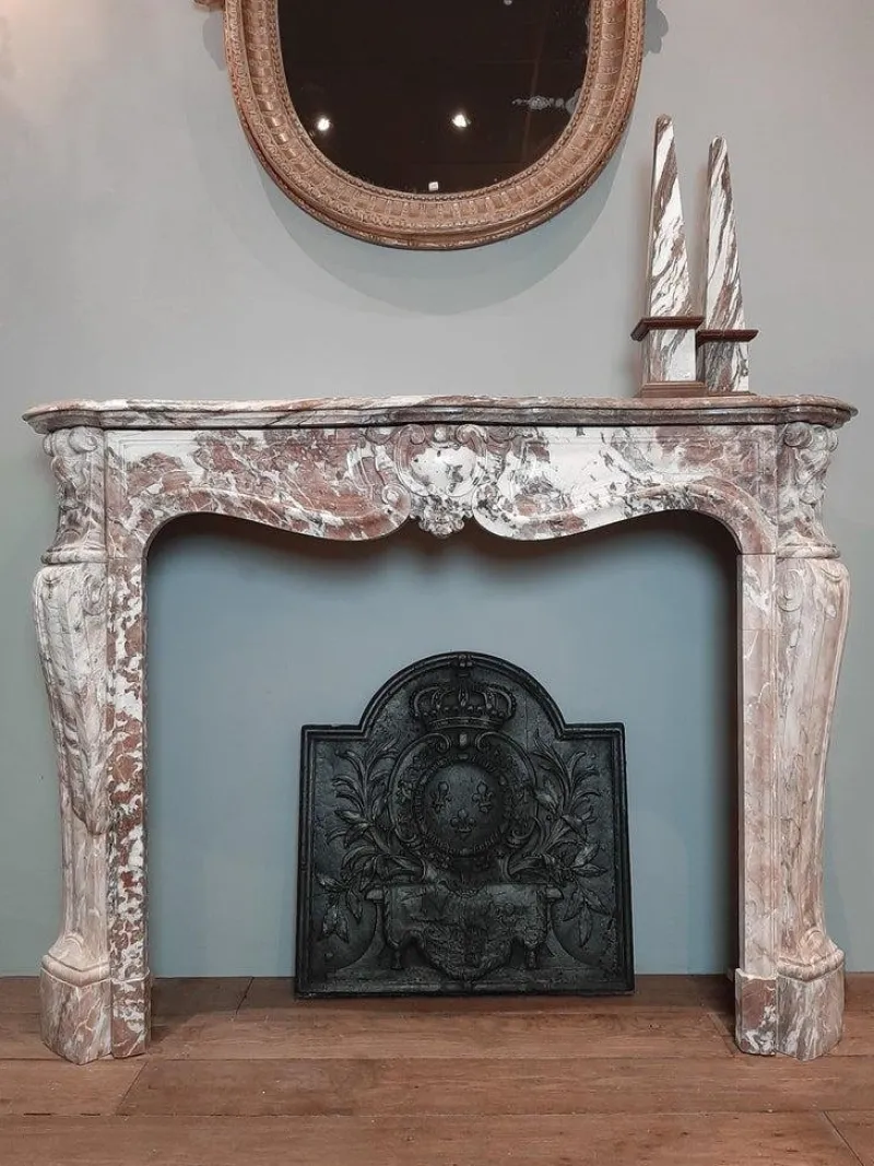 Outlet Pamono 19th Century French Pink Marble Mantelpiece