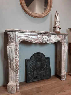 Outlet Pamono 19th Century French Pink Marble Mantelpiece
