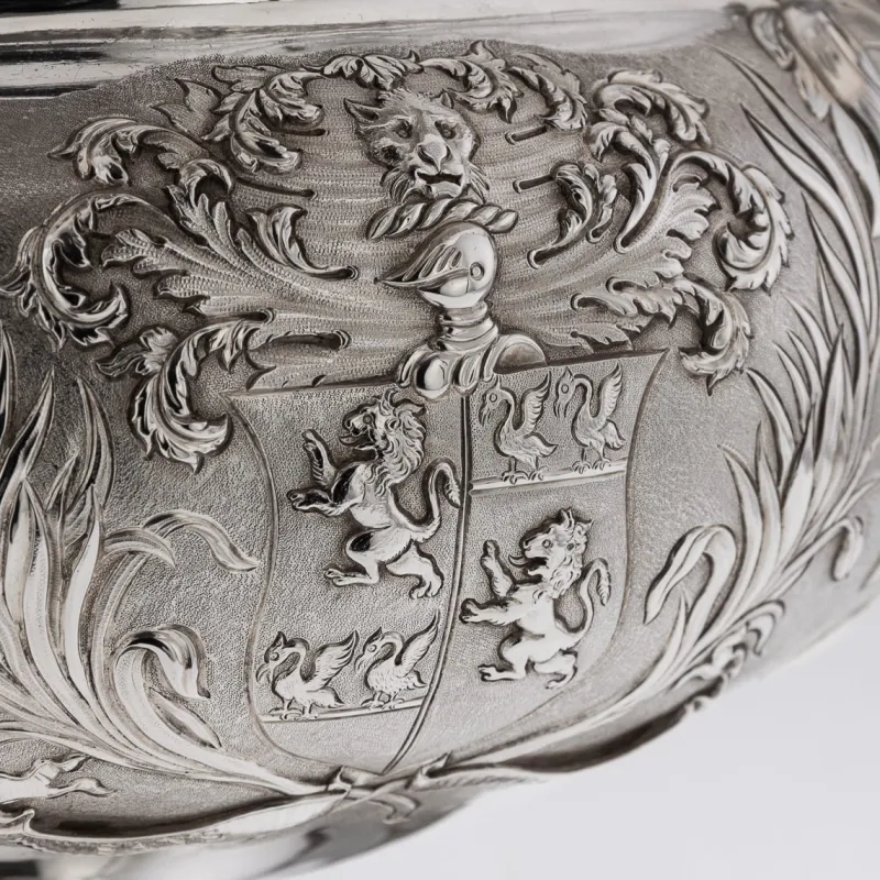 Pamono 19th Century Georgian Silver Magnificent Soup Tureen, Birmingham, 1827> Serving Dishes