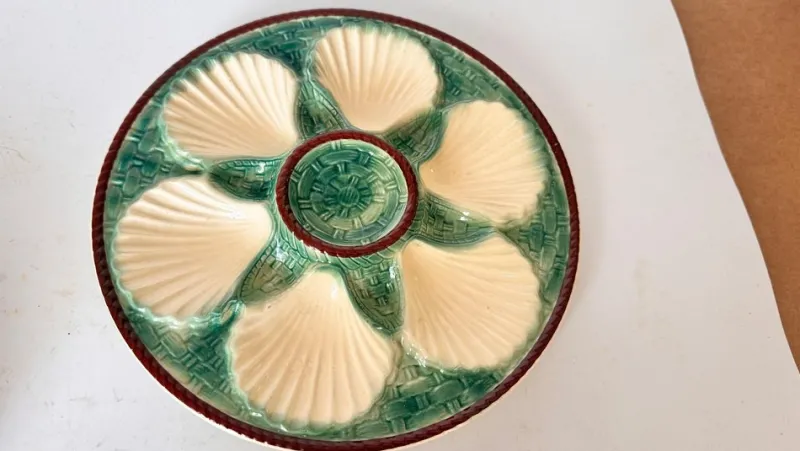 New Pamono 19th Century Green, White & Brown Glaze Majolica Oyster Plates, Set of 4