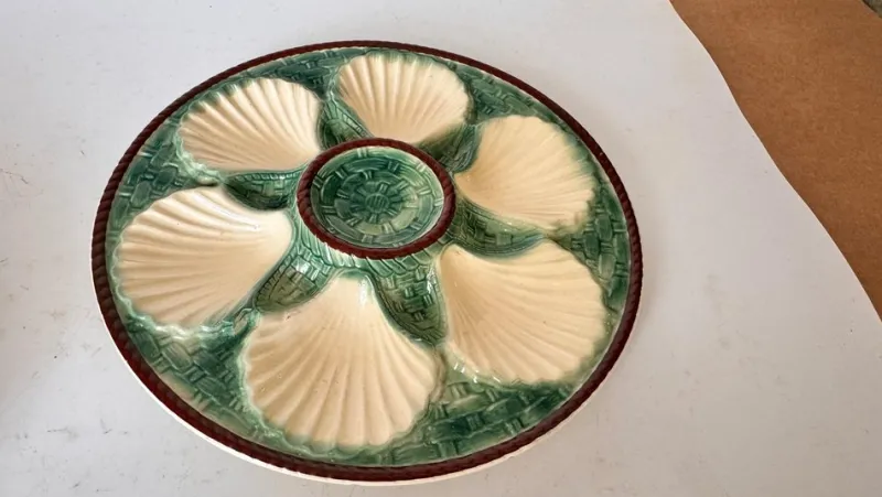 New Pamono 19th Century Green, White & Brown Glaze Majolica Oyster Plates, Set of 4