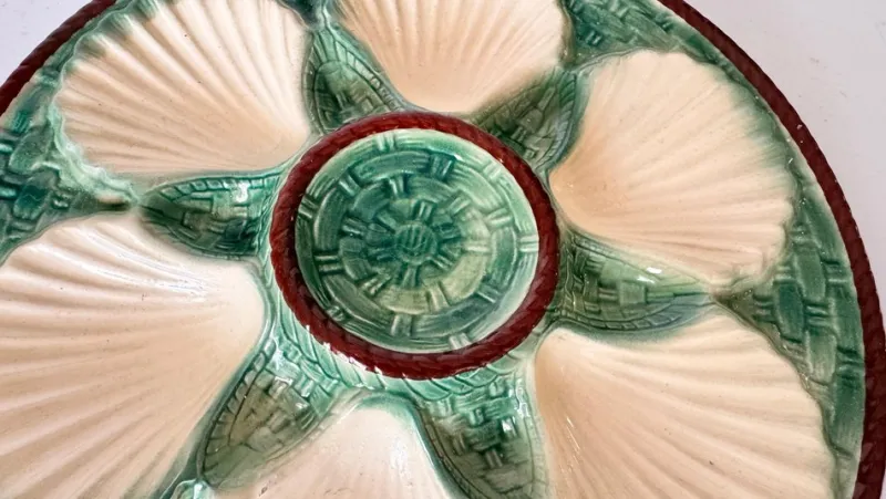 New Pamono 19th Century Green, White & Brown Glaze Majolica Oyster Plates, Set of 4