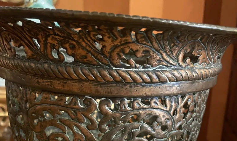 Pamono 17th Century Italian Chased Bronze Urn> Bowls