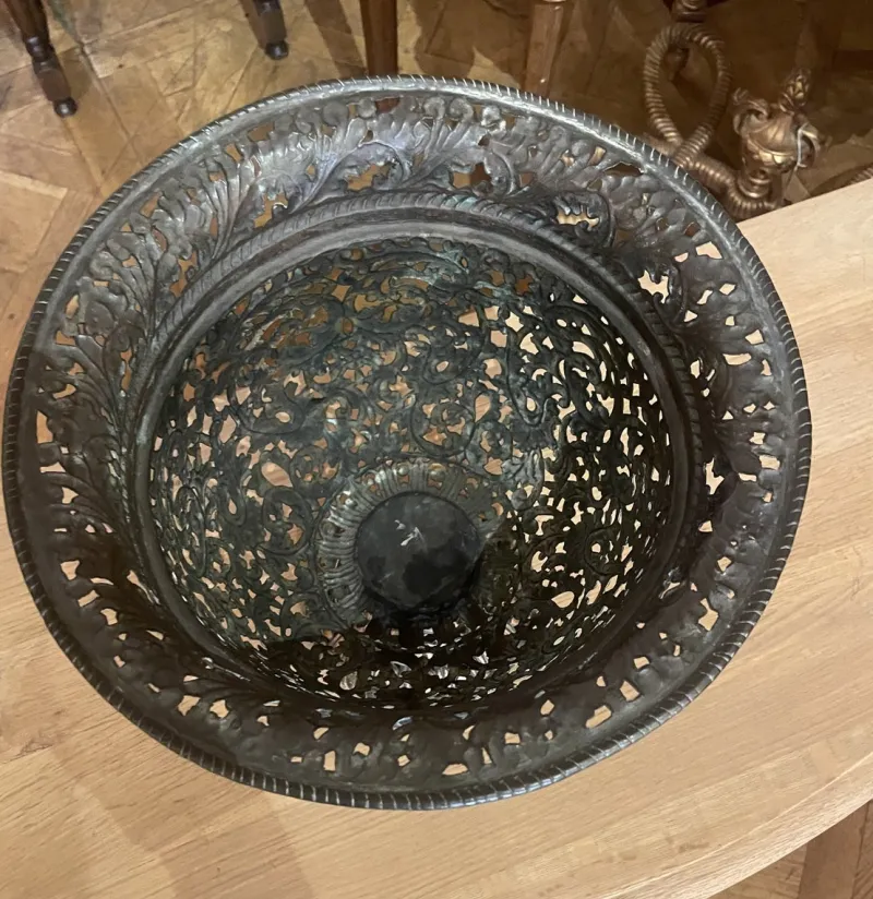 Pamono 17th Century Italian Chased Bronze Urn> Bowls