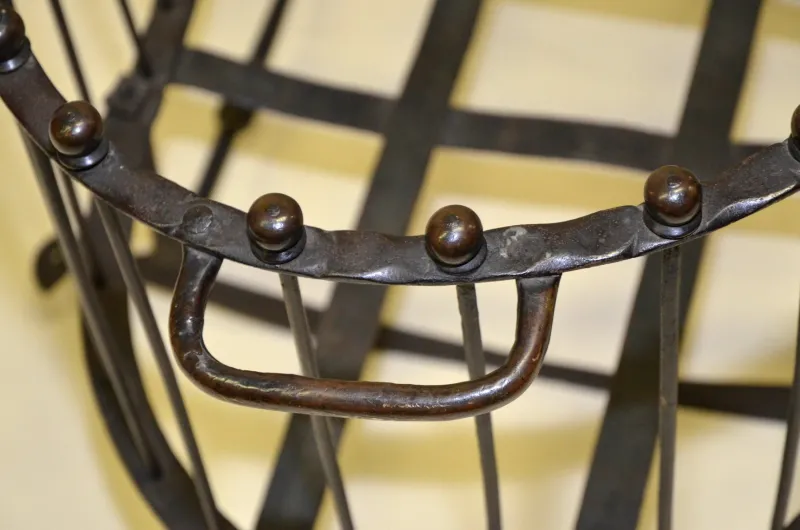 Pamono 17th Century Italian Iron and Bronze Cradle> Children's Chairs