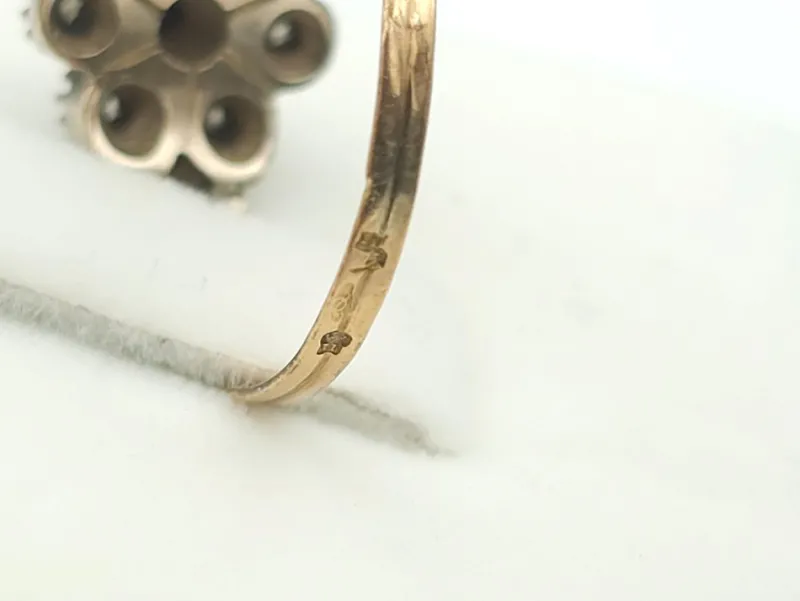 New Pamono 19th Century 19.2-Karat Gold Ring with Natural Diamonds