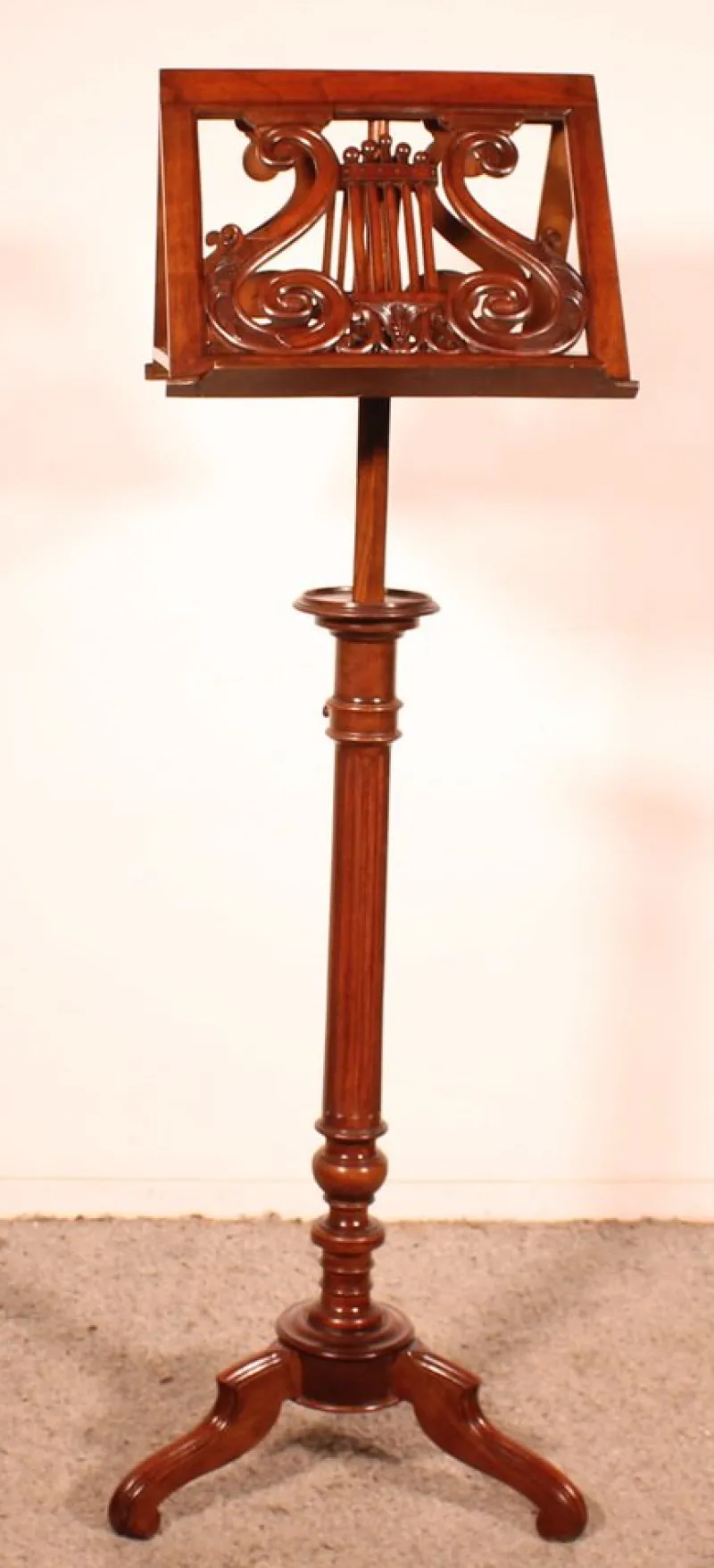 Sale Pamono 19th Century Mahogany Lectern