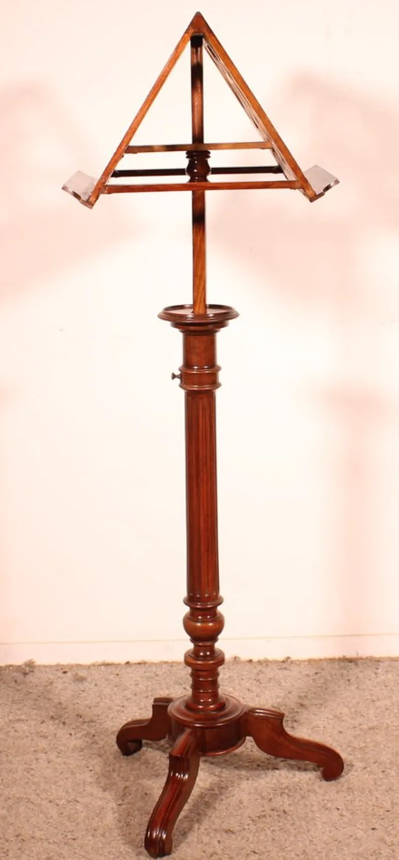 Sale Pamono 19th Century Mahogany Lectern
