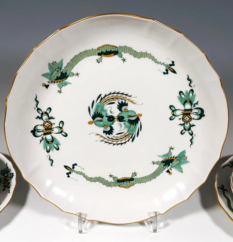 Pamono 20th Century Meissen Coffee Set with Dragon in Green & Gold, 1980s, Set of 22> Coffee & Tea Service