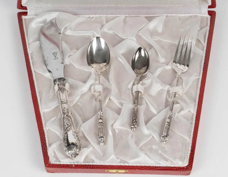 Pamono 19th Century Napoleon III Childrens Silver-Plated Cutlery Set> Cutlery & Serving Utensils