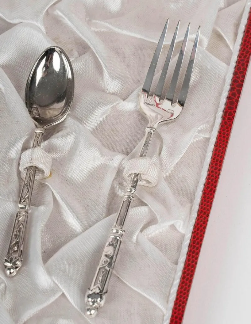 Pamono 19th Century Napoleon III Childrens Silver-Plated Cutlery Set> Cutlery & Serving Utensils