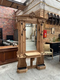 Pamono 19th Century Oak Entrance Checkroom> Racks, Hooks & Valets
