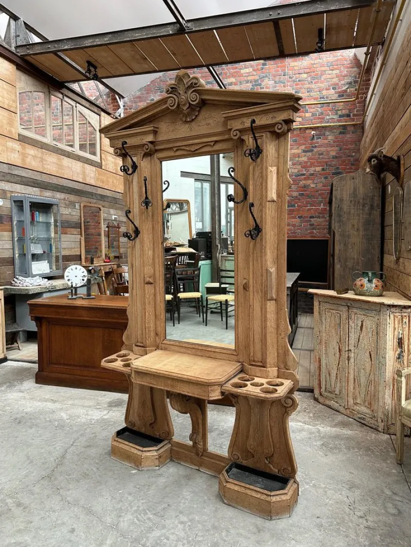 Pamono 19th Century Oak Entrance Checkroom> Racks, Hooks & Valets