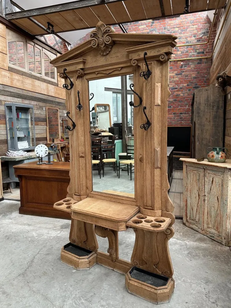 Pamono 19th Century Oak Entrance Checkroom> Racks, Hooks & Valets