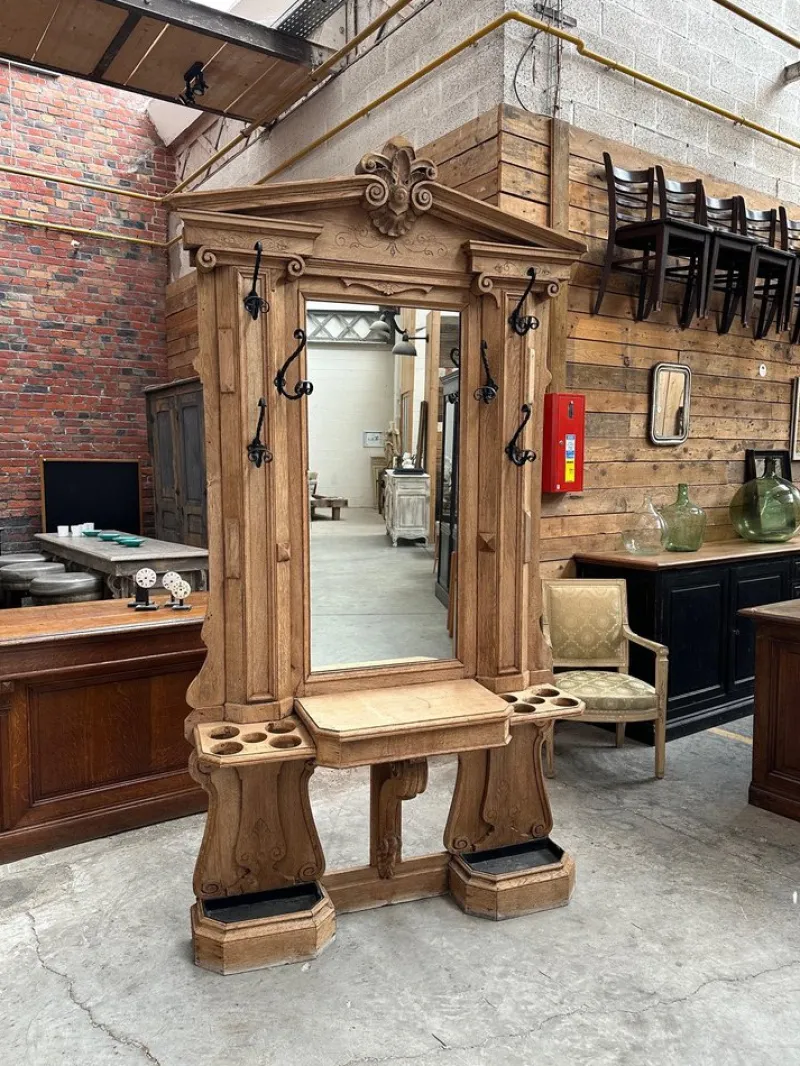 Pamono 19th Century Oak Entrance Checkroom> Racks, Hooks & Valets