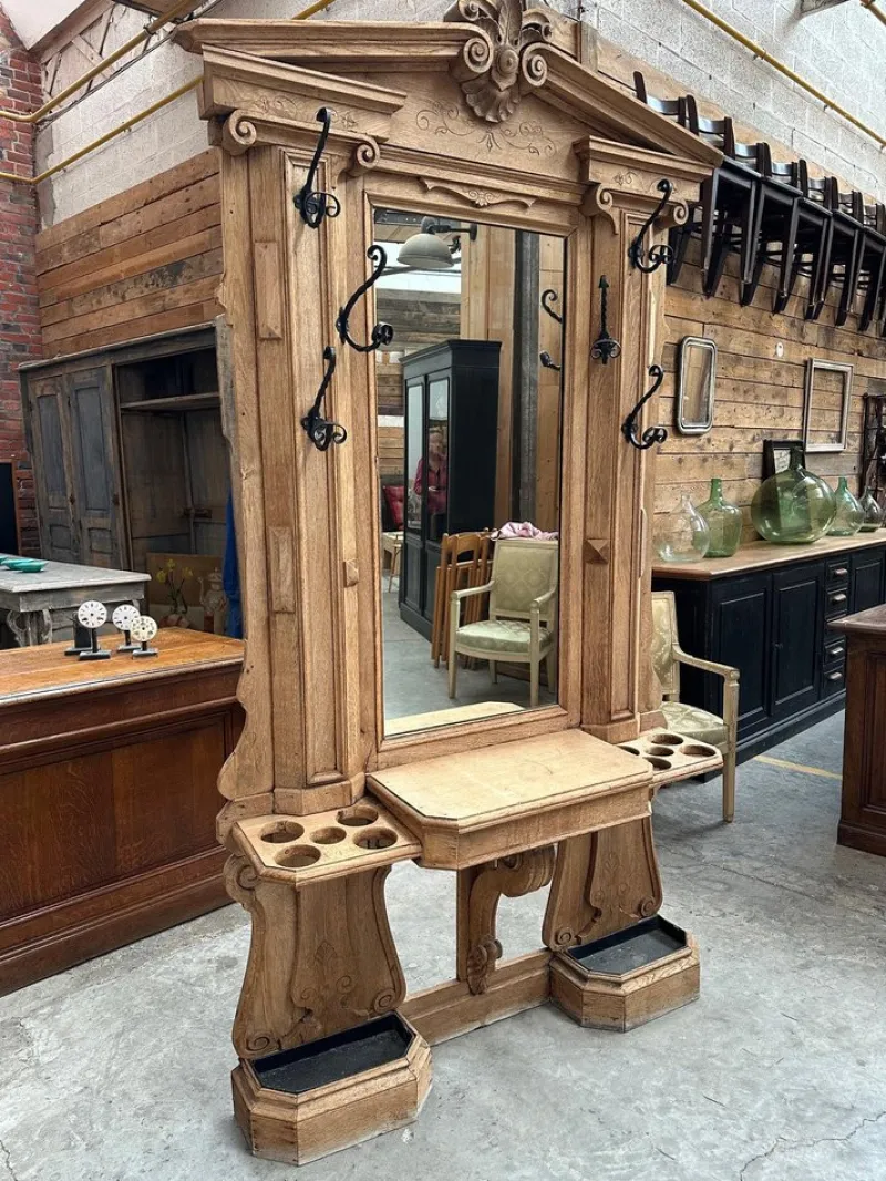 Pamono 19th Century Oak Entrance Checkroom> Racks, Hooks & Valets