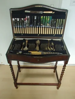 Best Pamono 19th Century Oak Table and Cutlery Set from Harrison Fisher & Company