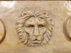 Pamono 18th Century Roman Marble Lion Bath><noscript><img width=