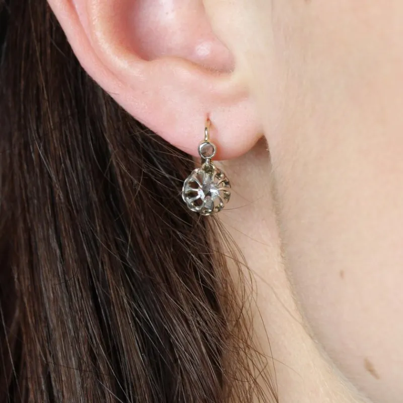 Pamono 20th Century Rose Cut Diamonds 18 Karat Yellow Gold Lever Back Earrings, 1890s, Set of 2