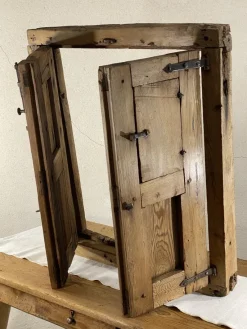 Pamono 18th Century Rustic Pine Wood Window><noscript><img width=