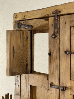 Pamono 18th Century Rustic Pine Wood Window><noscript><img width=