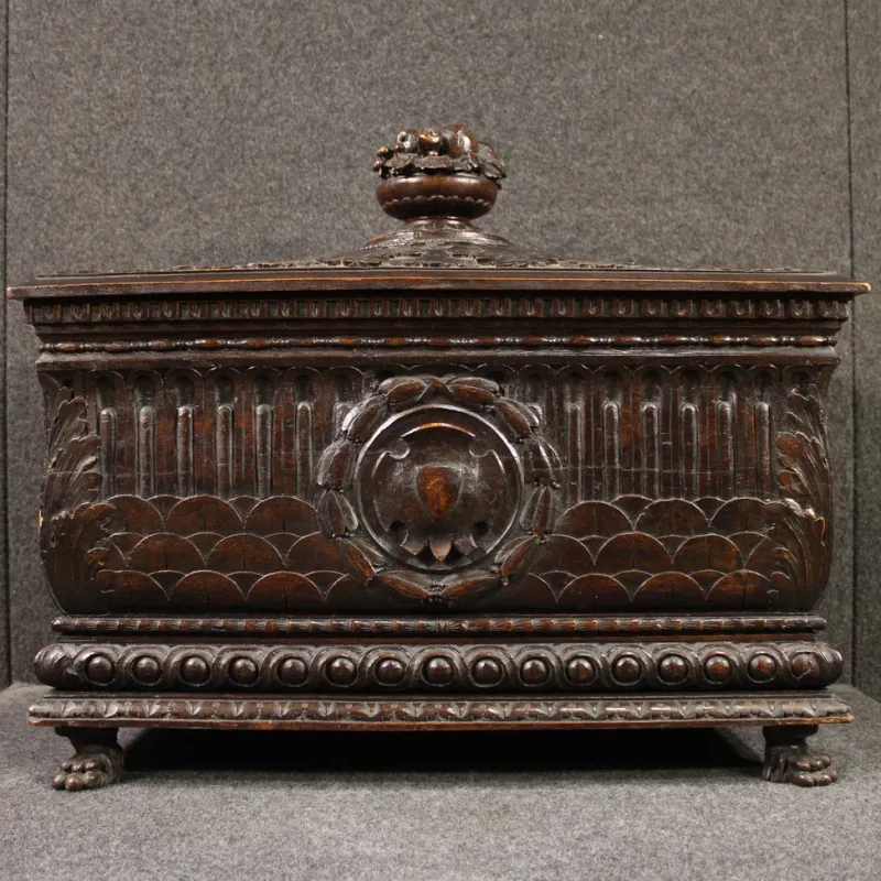 Pamono 20th Century Small Italian Trunk, 1920s> Trunks Crates & Baskets