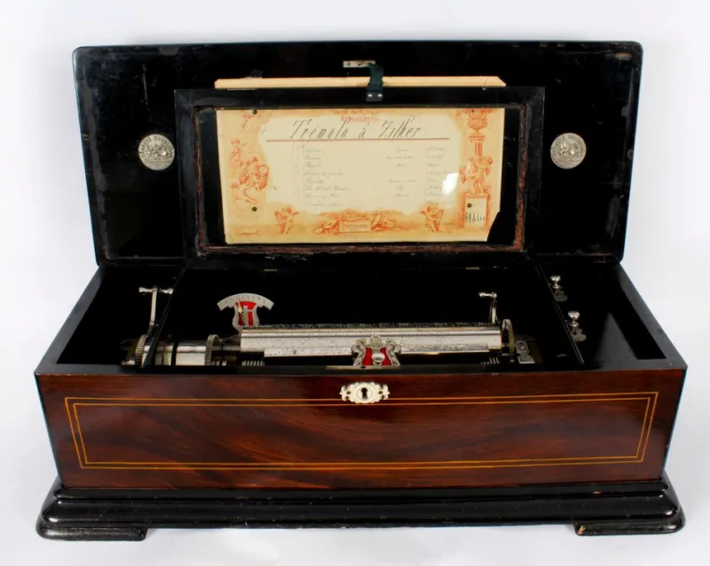 Pamono 19th Century Swiss 8 Air Gonçalo Alves Musical Box> Trunks Crates & Baskets