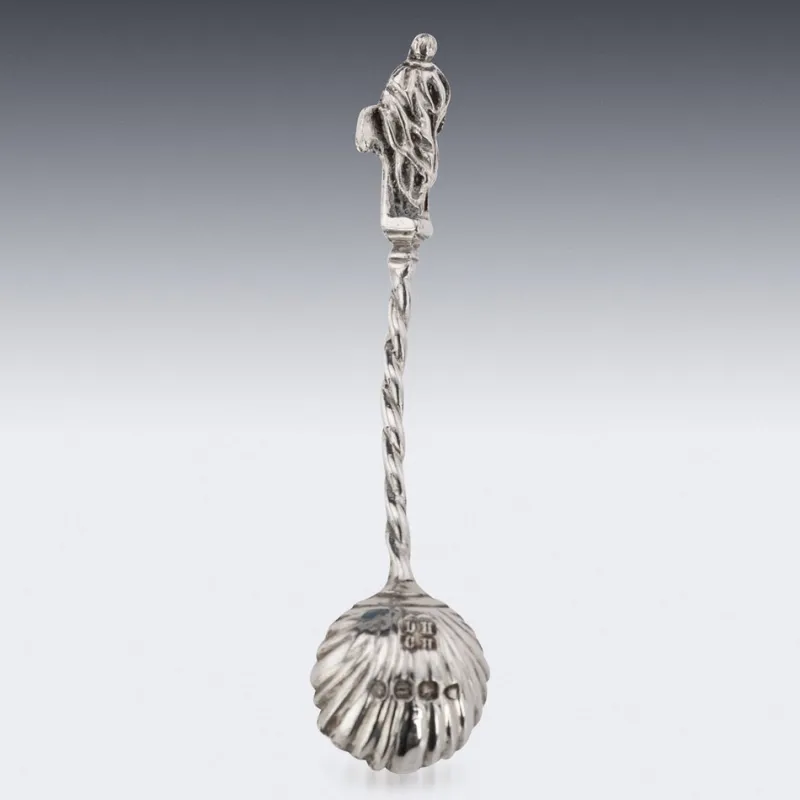 Pamono 19th Century Victorian Solid Silver Salts & Spoons, London, 1870s, Set of 6> Salt & Pepper Shakers