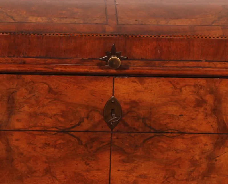 Pamono 18th Century Walnut and Burl Chest> Dressers, Commodes & Chests
