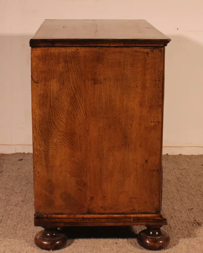 Clearance Pamono 17th Century William and Mary Walnut Chest of Drawers